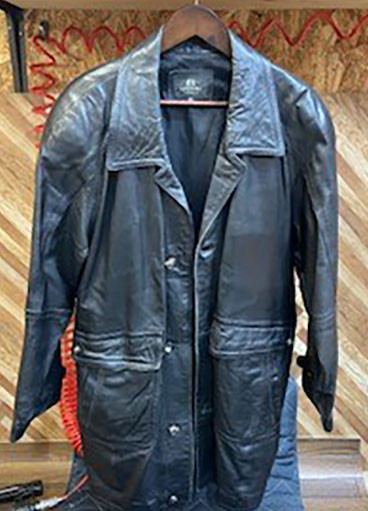 古着レザーコートを使ったリメイクスツール